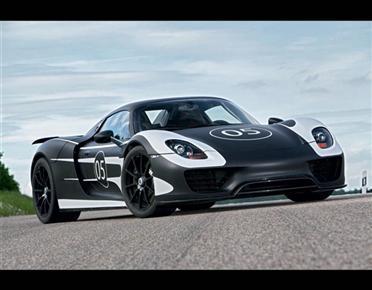 بورش 918 سبايدر رياضية وصديقة للبيئة